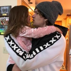 Meet your Posher, Devin